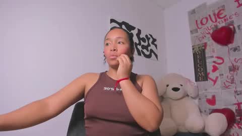 desty_y online show from February 19, 7:41 am