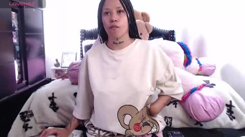 devi_black_13_ online show from May 4, 6:55 pm