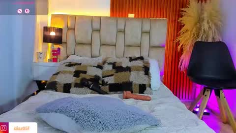 Snapshot of diamond_canela chatting on September 18, 5:17 am diamond_canela online show from September 18, 5:17 am