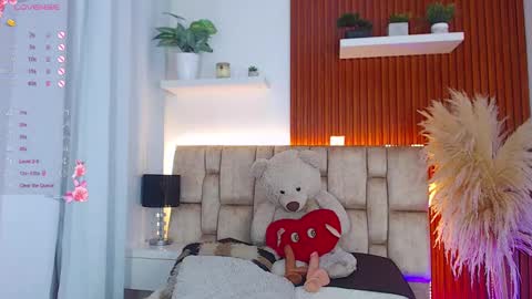 Snapshot of diamond_canela chatting on February 14, 12:51 am diamond_canela online show from February 14, 12:51 am