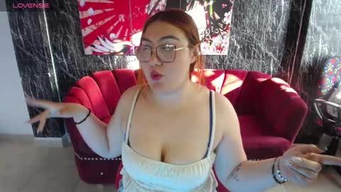 Snapshot of diamondfox_m chatting on January 14, 12:45 pm Your Diamond online show from January 14, 12:45 pm