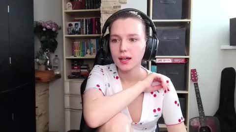 diana_back3 online show from October 30, 7:22 am