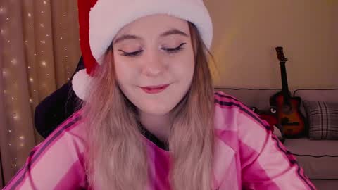 Snapshot of diana_floweri chatting on December 16, 9:14 am Diana online show from December 16, 9:14 am