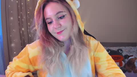 Snapshot of diana_floweri chatting on December 27, 9:39 am Diana online show from December 27, 9:39 am