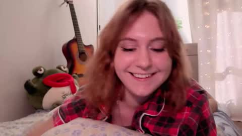 Snapshot of diana_floweri chatting on September 25, 10:03 am Diana online show from September 25, 10:03 am