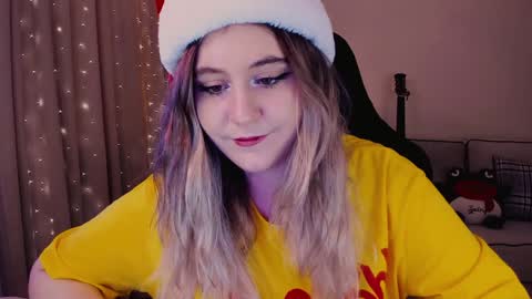 Snapshot of diana_floweri chatting on December 20, 10:16 am Diana online show from December 20, 10:16 am