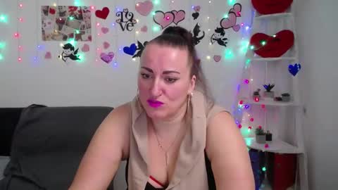 Snapshot of dianamgg chatting on March 6, 6:52 am Diana online show from March 6, 6:52 am