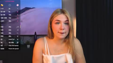 Snapshot of diannedibartolo chatting on October 6, 7:18 pm diannedibartolo online show from October 6, 7:18 pm