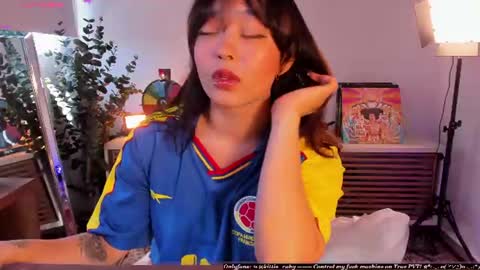 Estef  Germn     online show from July 7, 3:59 pm