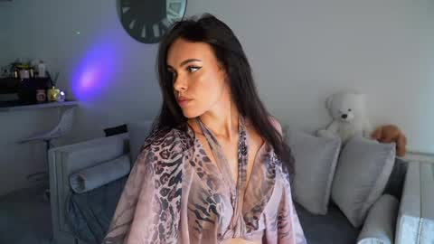 Dilara online show from May 20, 2:14 pm