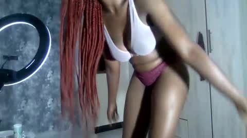 Snapshot of dime213 chatting on October 11, 9:28 pm Dime online show from October 11, 9:28 pm