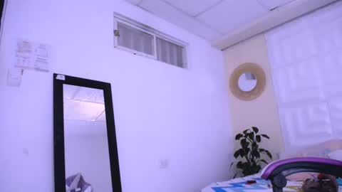 DINA online show from August 4, 6:03 pm