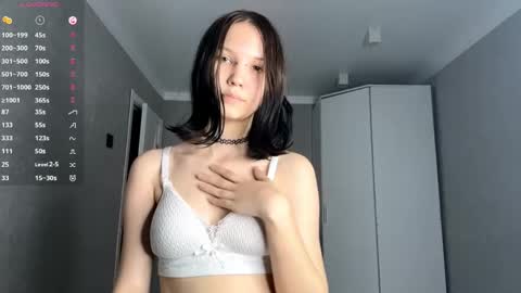 Amelia online show from April 26, 1:42 pm