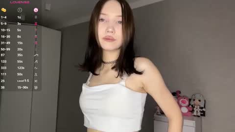 Amelia online show from July 18, 2:19 pm