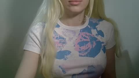 DitaMilton online show from December 18, 12:32 pm