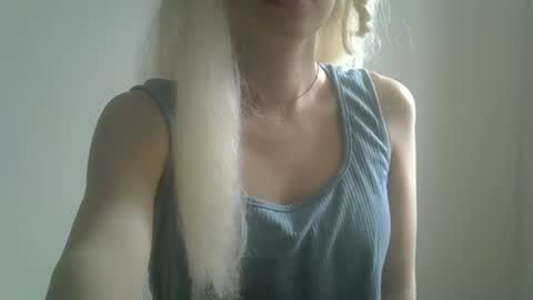 Snapshot of ditamilton chatting on September 18, 2:04 pm DitaMilton online show from September 18, 2:04 pm
