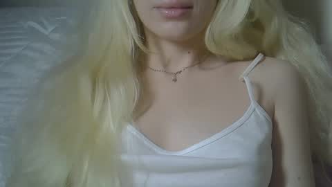 DitaMilton online show from January 12, 8:25 pm