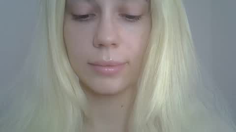 DitaMilton online show from May 8, 11:24 am
