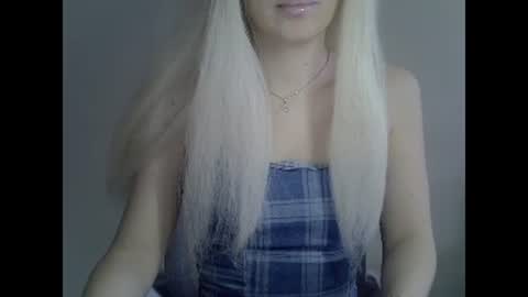 Snapshot of ditamilton chatting on January 21, 11:35 am DitaMilton online show from January 21, 11:35 am