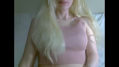 DitaMilton online show from January 16, 8:38 pm