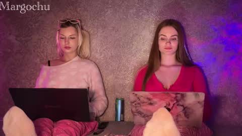 Snapshot of divine_hannah chatting on October 21, 6:56 pm Hannah online show from October 21, 6:56 pm