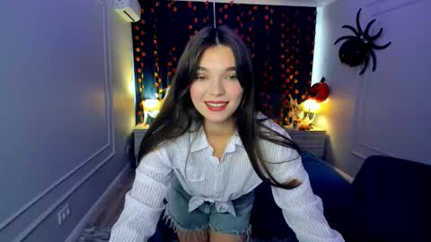Snapshot of divineamour chatting on October 12, 5:32 am Hannah online show from October 12, 5:32 am