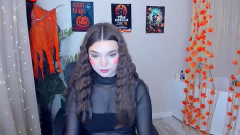 Snapshot of divineamour chatting on October 13, 11:35 am Hannah online show from October 13, 11:35 am