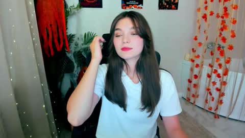Snapshot of divineamour chatting on October 16, 12:30 pm Hannah online show from October 16, 12:30 pm