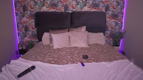 DivineJasss online show from March 17, 6:06 am