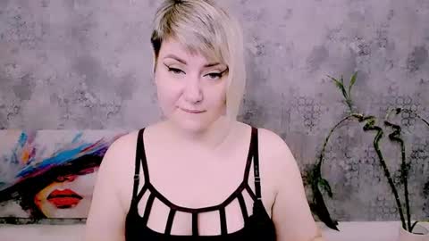 djullia online show from June 18, 6:15 am