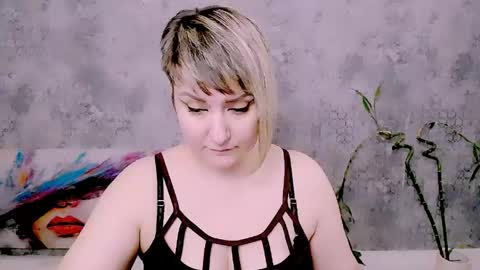 djullia online show from May 17, 10:36 am