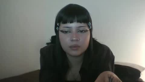 doll_dollys_ online show from February 26, 8:08 pm