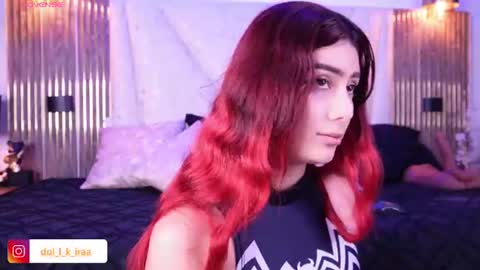 doll_kira_ online show from June 15, 3:45 pm