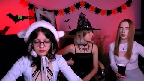 doll_vey online show from October 26, 8:04 pm