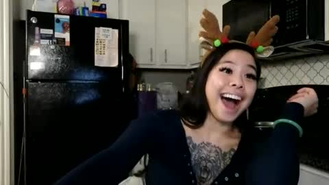 DOLLLFACE online show from December 24, 5:05 am