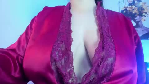 Call me Zoe  online show from July 13, 11:44 am