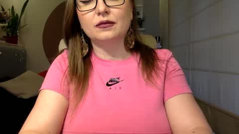 DOM MUMMY online show from February 2, 12:37 pm