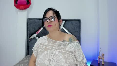 domi  online show from August 3, 12:00 pm