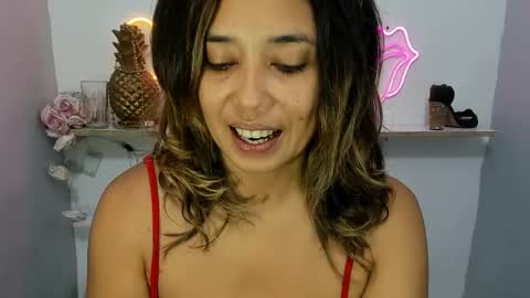 dona_tella online show from July 4, 11:06 am