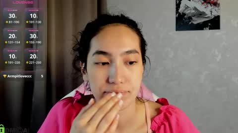 Aura online show from December 3, 4:04 am