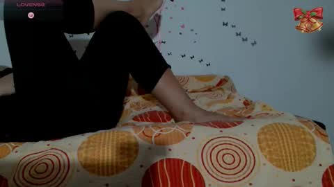 Snapshot of donnaconforme chatting on December 27, 7:35 pm Dona online show from December 27, 7:35 pm