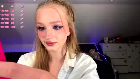 Anika online show from July 17, 9:40 pm