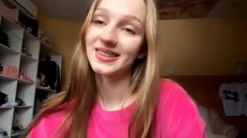 Anika online show from March 3, 1:50 pm