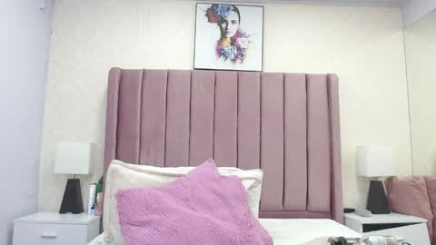 Anny online show from February 8, 1:59 pm