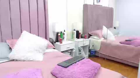 Anny online show from September 9, 2:06 pm