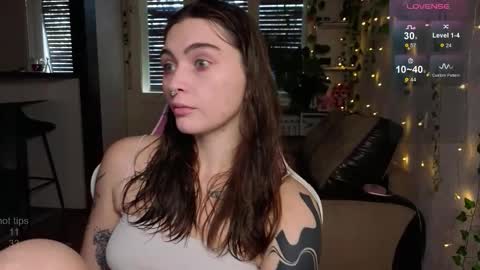 Alice online show from November 25, 8:05 am