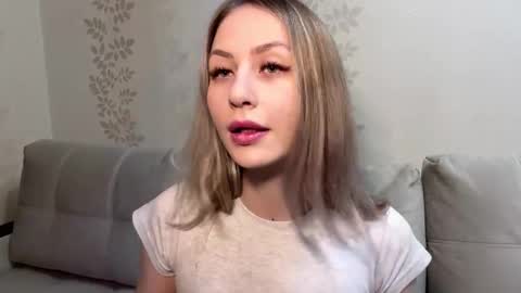 Dori online show from December 15, 1:38 pm