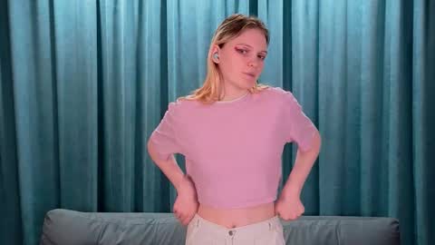 Emma online show from February 8, 8:23 pm