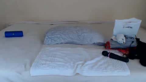 Your Dorotty online show from September 17, 1:25 am