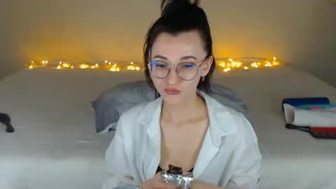 Your Dorotty online show from February 16, 11:48 pm